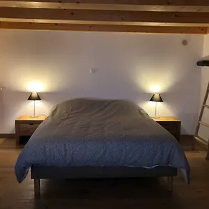https://chalet-du-bois-des-fugiers.hotels-rhonealpes.com